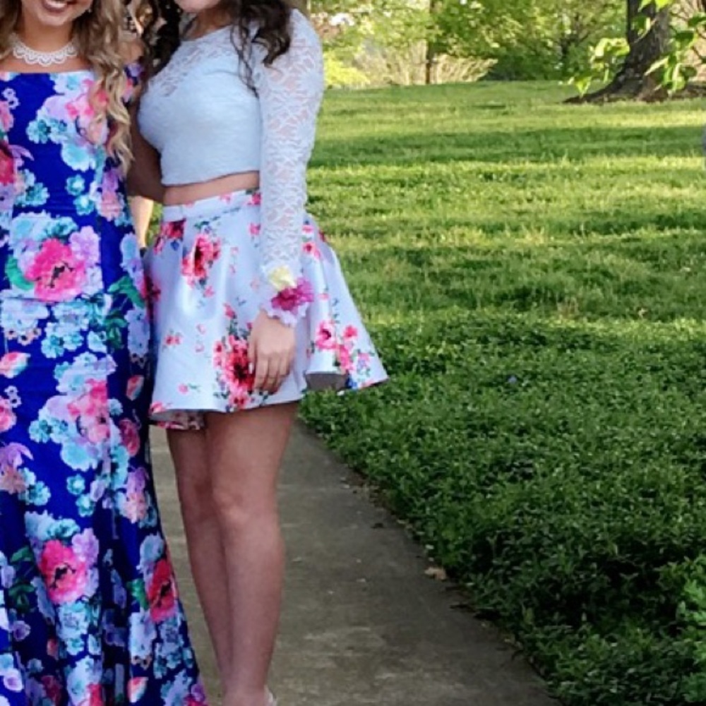 Prom Dress - Picture 3 of 3